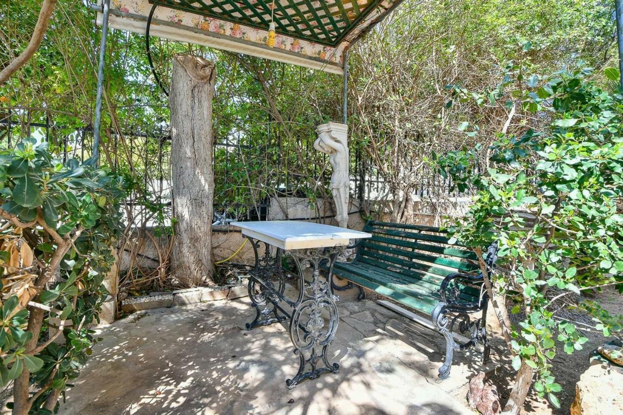 Light-Filled Home With Garden Near Beach Anavyssos Exterior photo